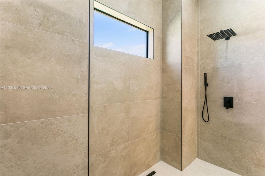 Walkthrough spa bathroom to relax like you deserve! Walkthrough spa bathroom to relax like you deserve!