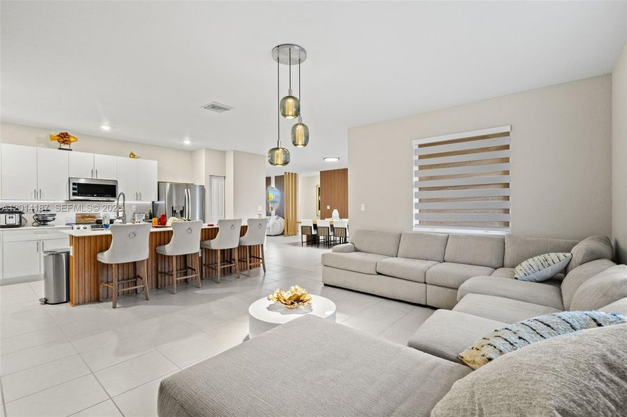 Furnished interior view inside a new home in Hawthorne at Galiano Pointe, Miami (Image 12). Furnished interior view inside a new home in Hawthorne at Galiano Pointe, Miami (Image 12).