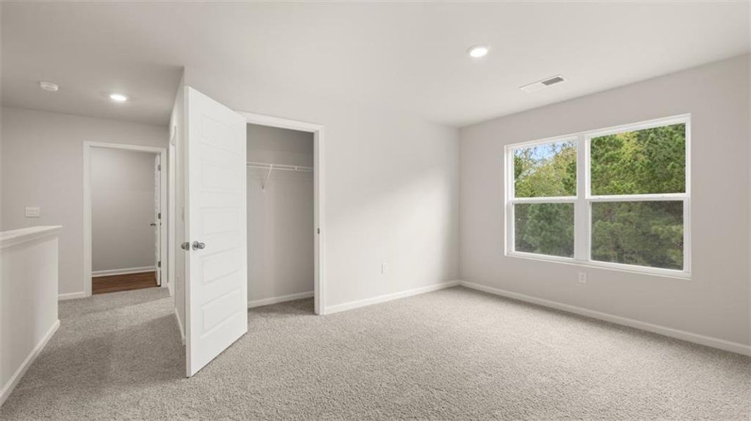 Spacious, unfurnished interior of a new home in Twin Lakes, Hoschton (Image 31).