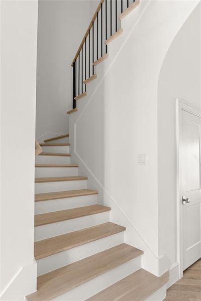 Spacious, unfurnished interior of a new home in , Dallas (Image 25). Spacious, unfurnished interior of a new home in , Dallas (Image 25).