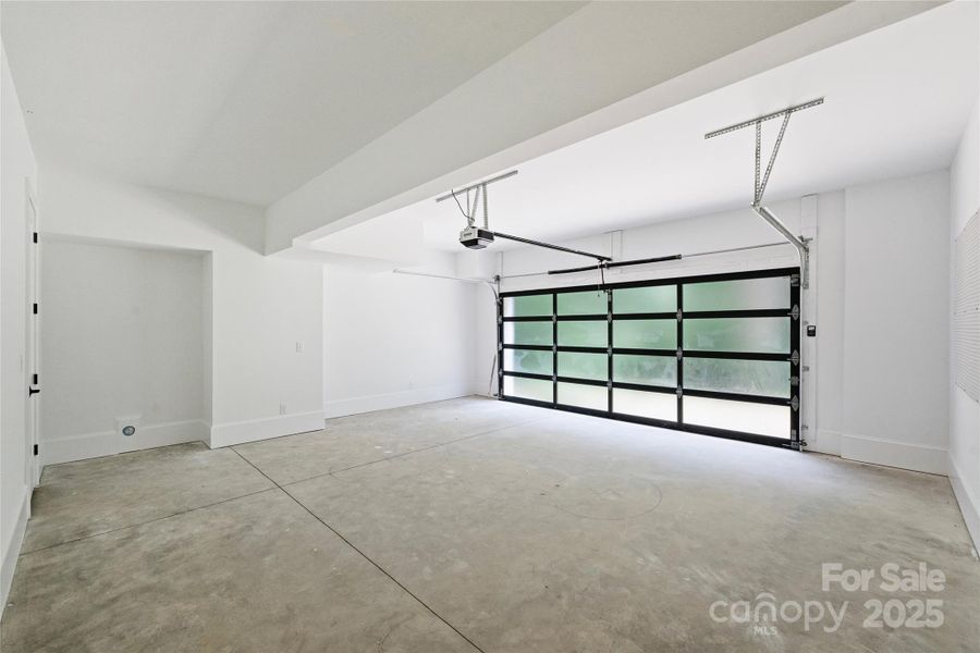 Spacious, unfurnished interior of a new home in , Charlotte (Image 17).