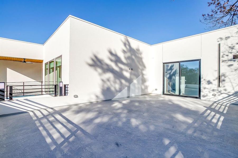 Exterior details and patio area of a home in , Cedar Hill (Image 22).