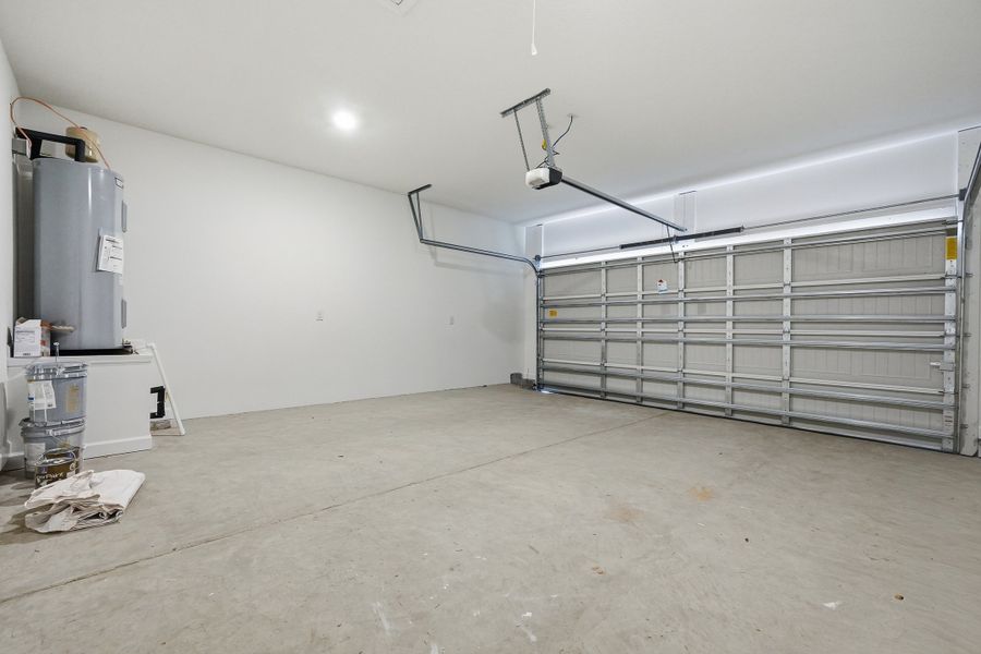 Spacious, unfurnished interior of a new home in McCarthy Estates, Defuniak Springs (Image 33). Spacious, unfurnished interior of a new home in McCarthy Estates, Defuniak Springs (Image 33).