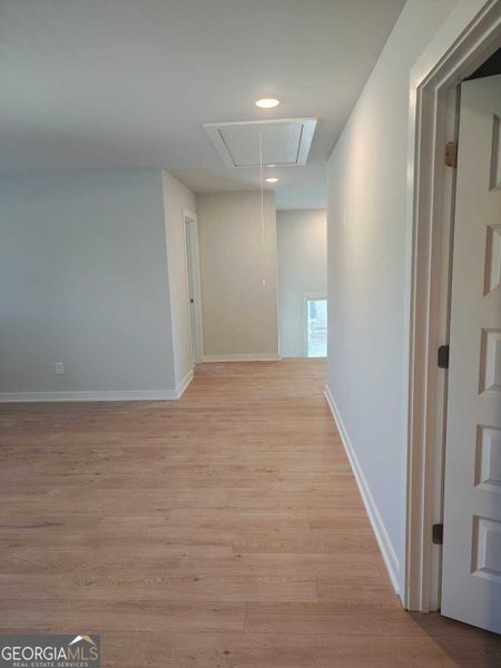 Spacious, unfurnished interior of a new home in The Fairways at Mirror Lake, Villa Rica (Image 13).