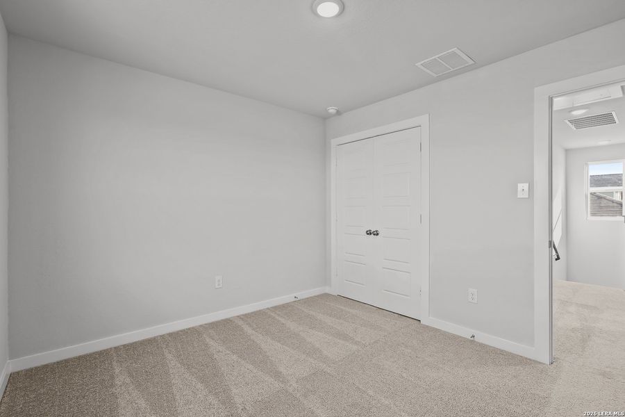 Spacious, unfurnished interior of a new home in Summerlin, San Antonio (Image 29).