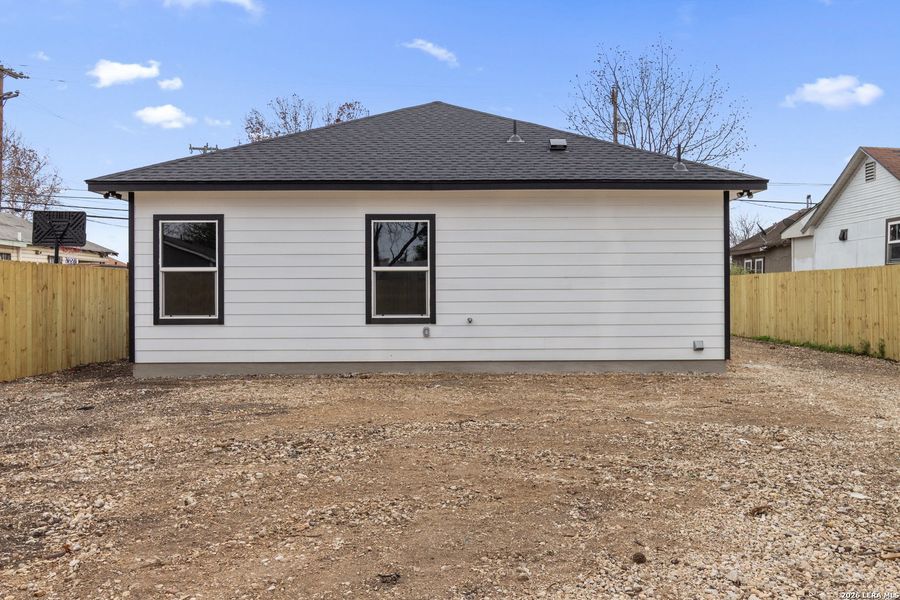 Exterior details and patio area of a home in , San Antonio (Image 16).