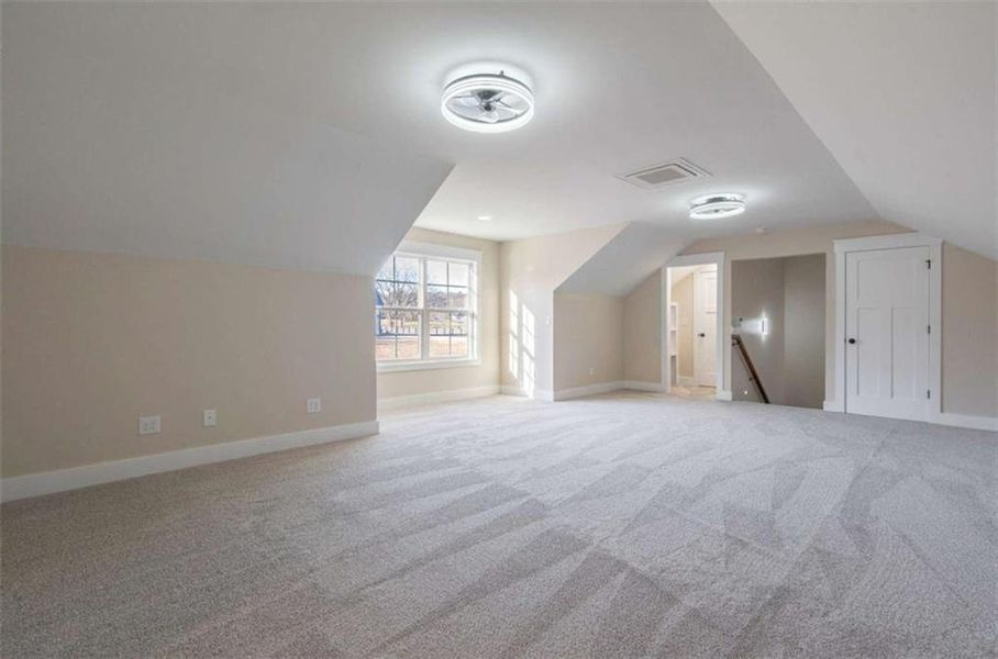 Spacious, unfurnished interior of a new home in , Monroe (Image 49).