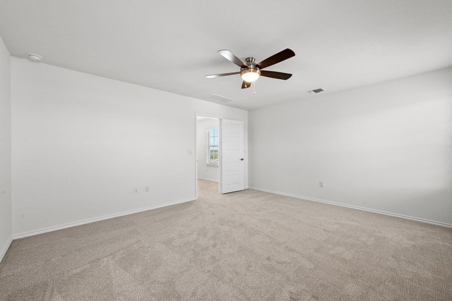 Spacious, unfurnished interior of a new home in Creekside at Estancia, Austin (Image 17). Spacious, unfurnished interior of a new home in Creekside at Estancia, Austin (Image 17).