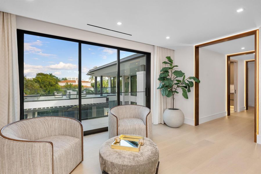 Furnished interior view inside a new home in , Boca Raton (Image 19). Furnished interior view inside a new home in , Boca Raton (Image 19).