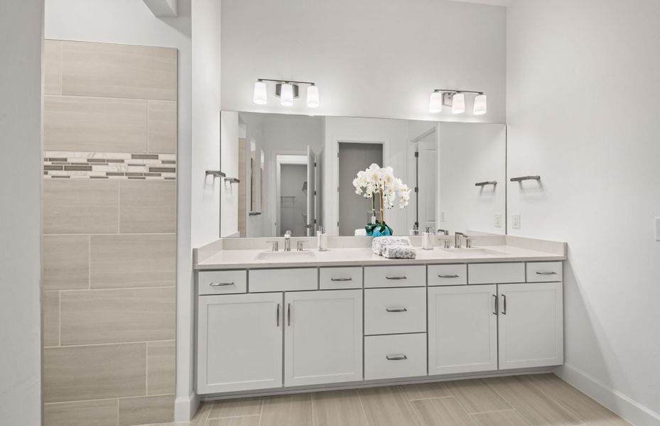 Dual sink vanity Dual sink vanity