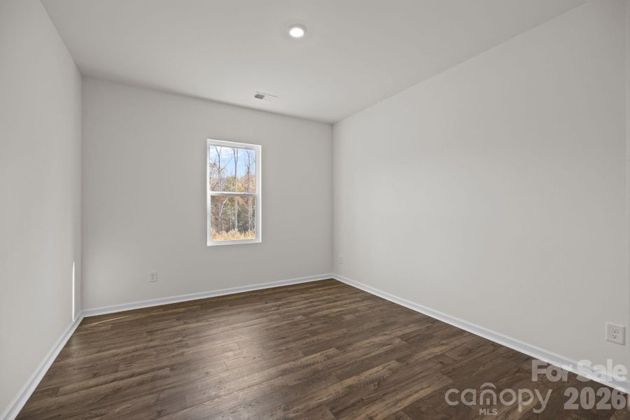 Spacious, unfurnished interior of a new home in McFarland Estates, York (Image 31).