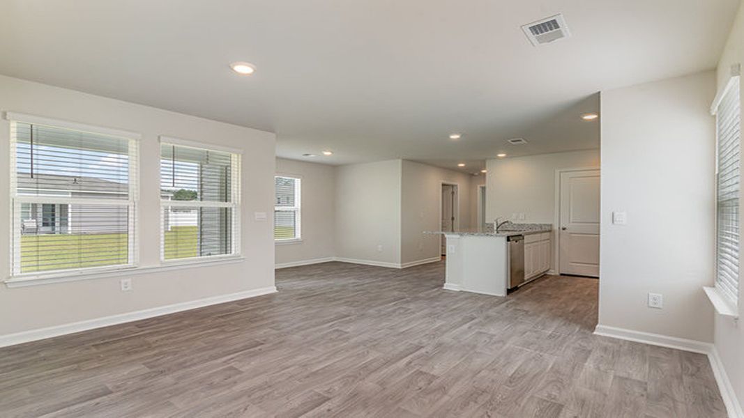 Spacious, unfurnished interior of a new home in Cottonwood Place, Tabor City (Image 6).