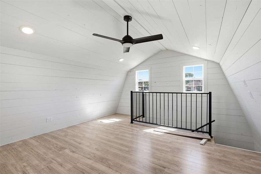 Spacious, unfurnished interior of a new home in , Granbury (Image 19).