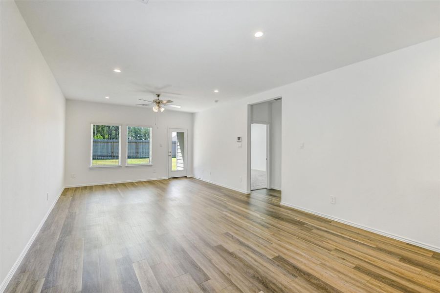 Spacious, unfurnished interior of a new home in Breckenridge Forest, Spring (Image 26). Spacious, unfurnished interior of a new home in Breckenridge Forest, Spring (Image 26).
