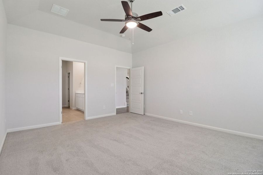 Spacious, unfurnished interior of a new home in Arcadia Ridge - Classic Series, San Antonio (Image 21). Spacious, unfurnished interior of a new home in Arcadia Ridge - Classic Series, San Antonio (Image 21).