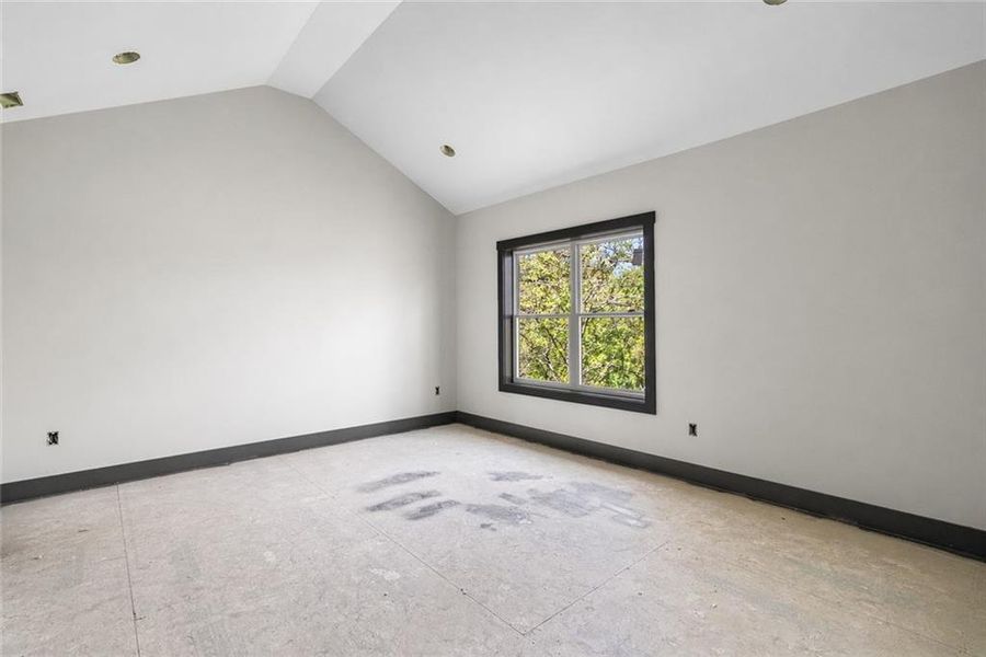 Spacious, unfurnished interior of a new home in , Ellijay (Image 8).