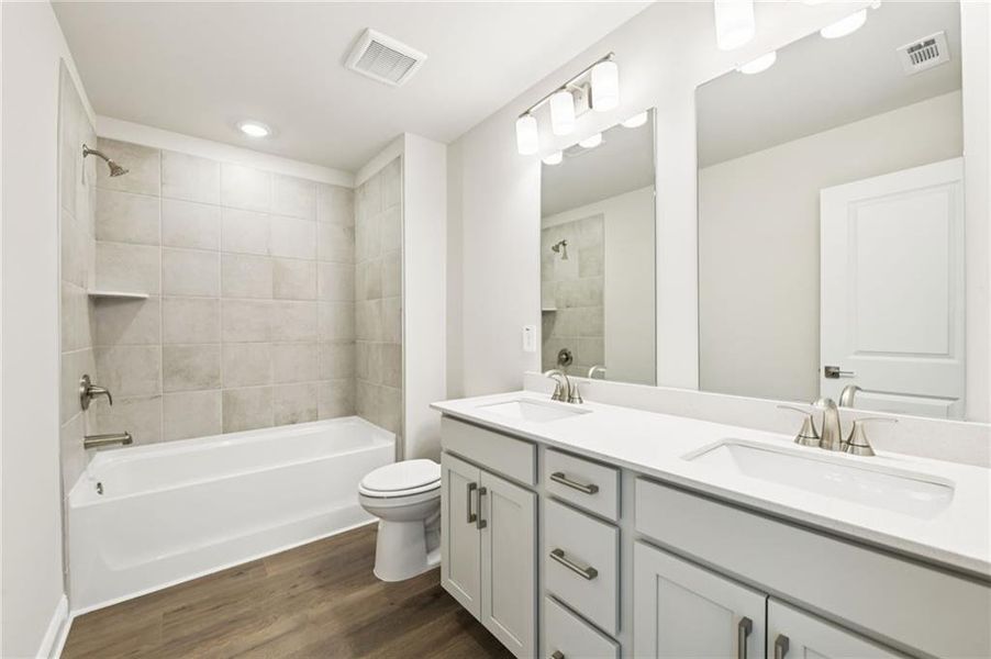 Furnished interior view inside a new home in River Pointe, Monroe (Image 12).