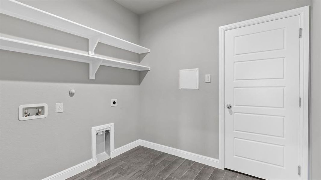 Spacious, unfurnished interior of a new home in Sandstone Estates, Granbury (Image 32).