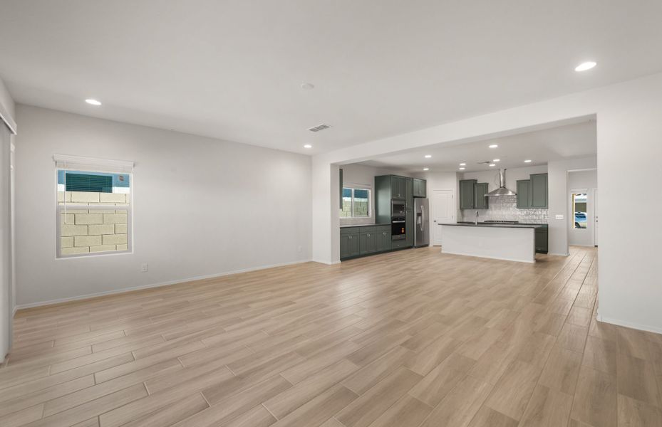 Spacious, unfurnished interior of a new home in Parkside at Anthem at Merrill Ranch, Florence (Image 18).