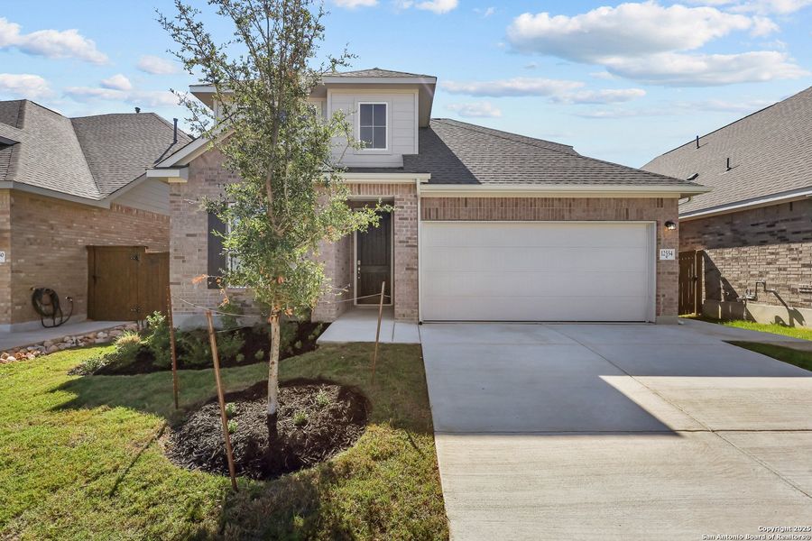 Exterior details and patio area of a home in Stillwater Ranch 45', San Antonio (Image 2). Exterior details and patio area of a home in Stillwater Ranch 45', San Antonio (Image 2).