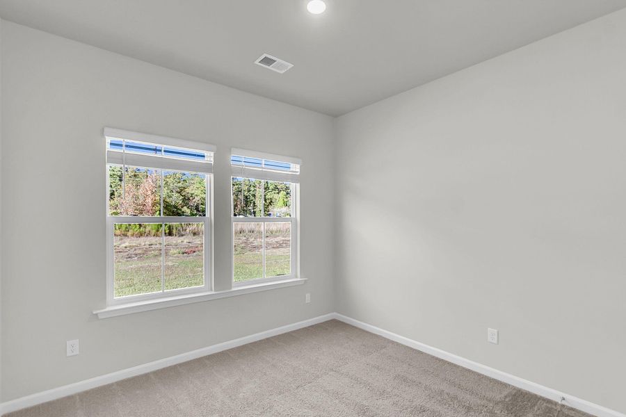 Spacious, unfurnished interior of a new home in Wildcat Chase, Summerville (Image 32).