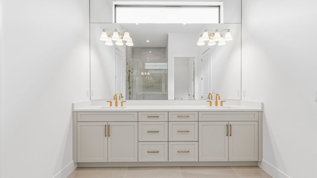 Owner's Bath Owner's Bath