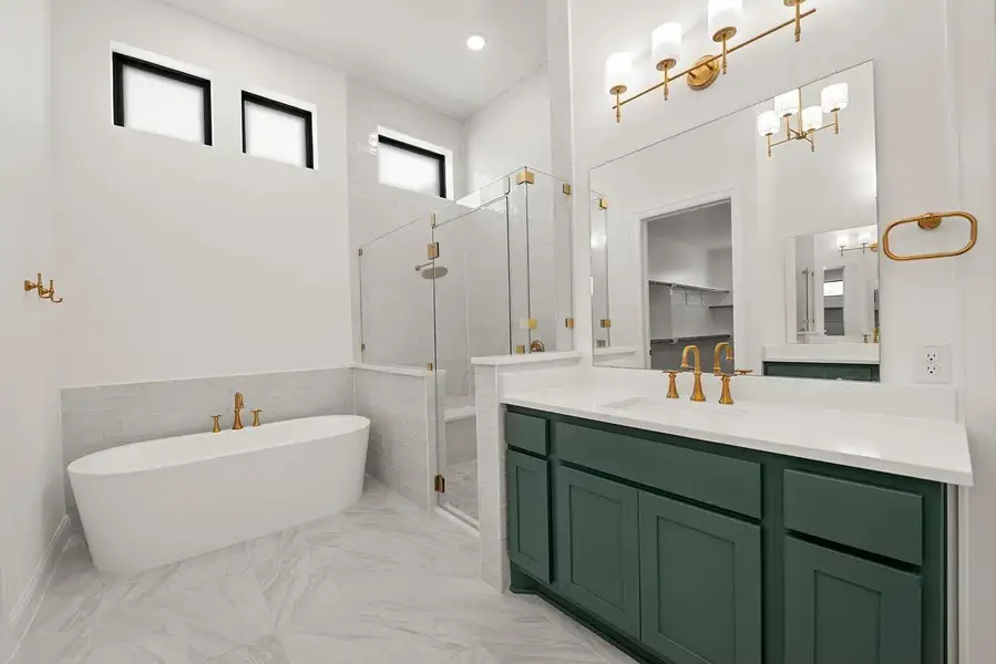 Brynlee II F primary bath Brynlee II F primary bath