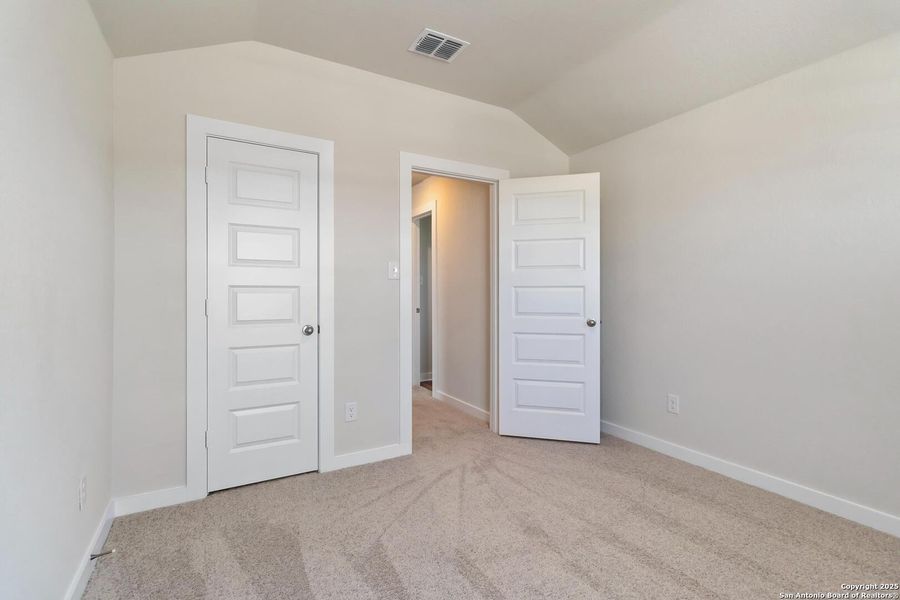 Spacious, unfurnished interior of a new home in Willow Point, San Antonio (Image 19). Spacious, unfurnished interior of a new home in Willow Point, San Antonio (Image 19).