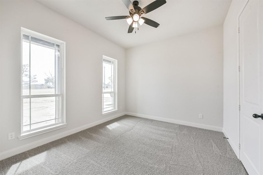 Spacious, unfurnished interior of a new home in , Baytown (Image 36).