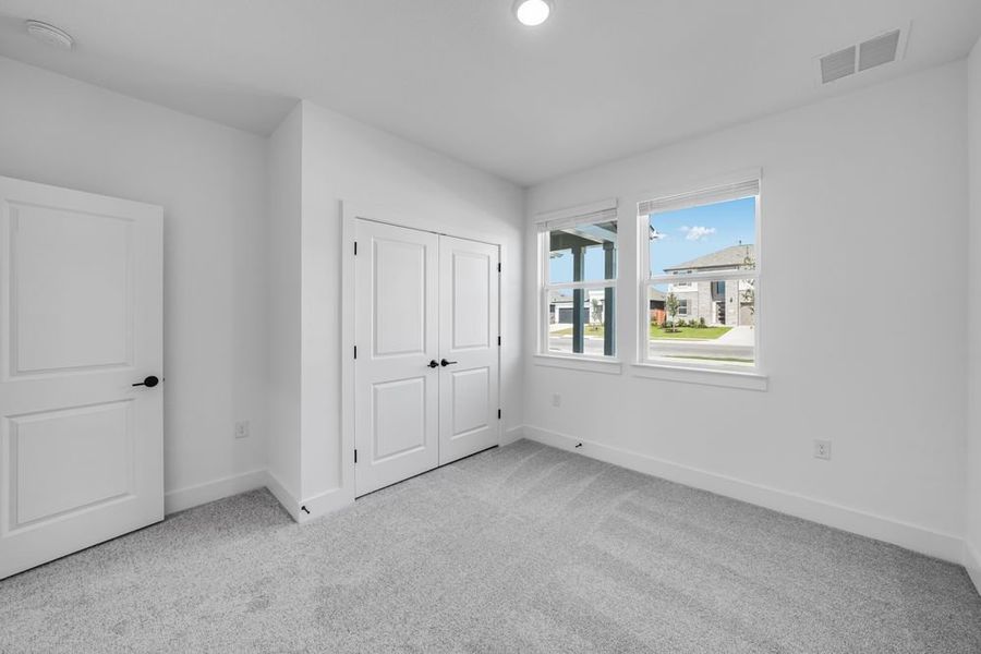 Spacious, unfurnished interior of a new home in Lisso 50s, Pflugerville (Image 12).