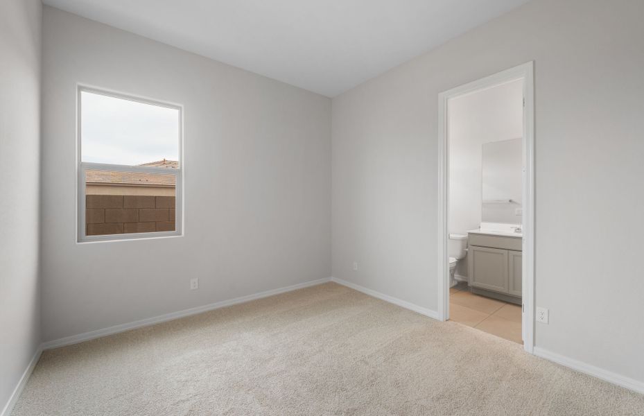 Spacious, unfurnished interior of a new home in Artisan at Asante, Surprise (Image 21).