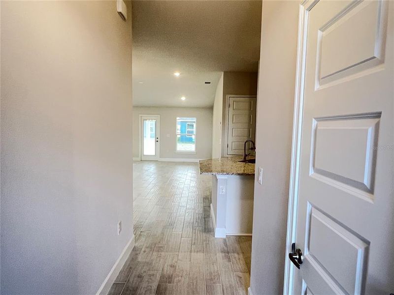 Spacious, unfurnished interior of a new home in , Dade City (Image 11).