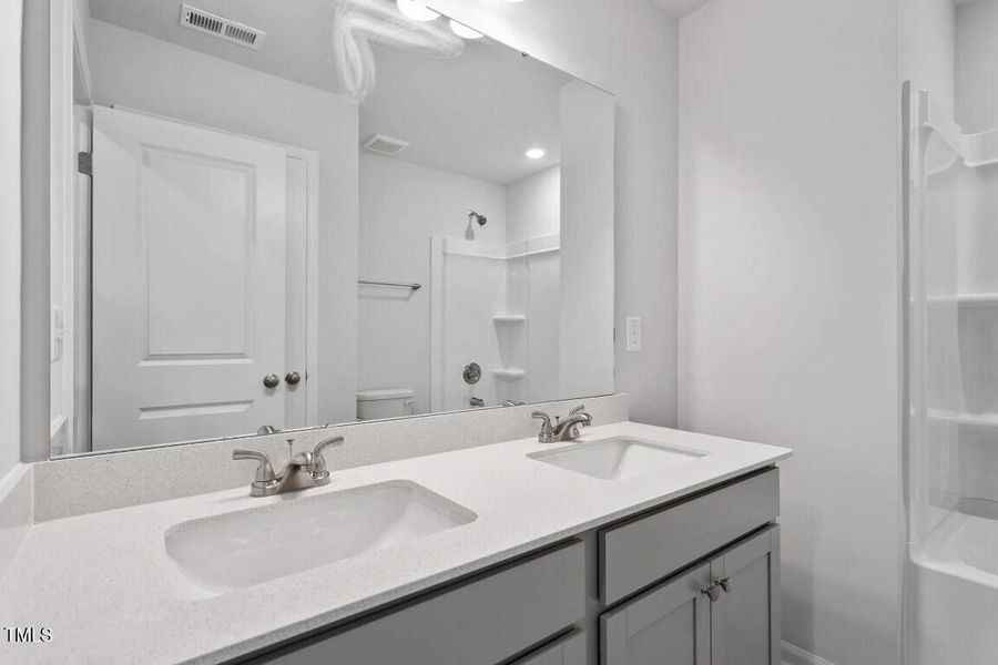 11 OVT hall bath (Medium)