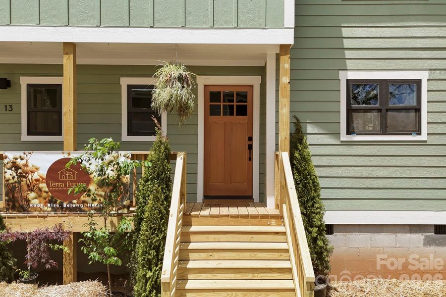 Exterior details and patio area of a home in , Asheville (Image 21).