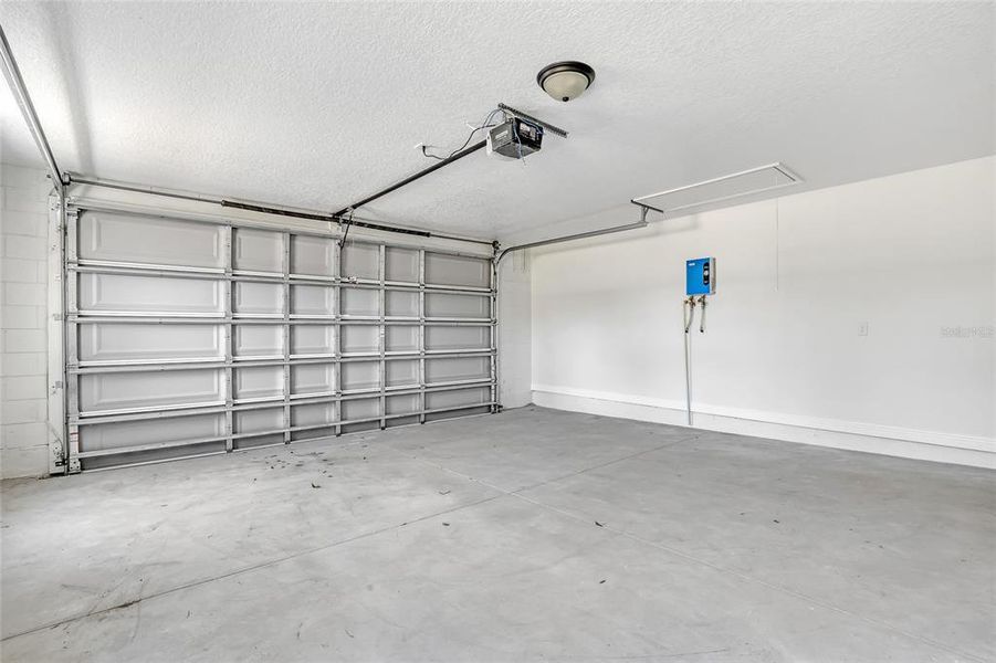 Spacious, unfurnished interior of a new home in , Mims (Image 21).