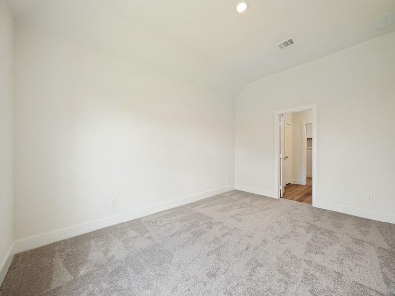 Spacious, unfurnished interior of a new home in Pebblebrook, Sherman (Image 17).