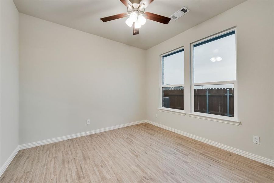 Spacious, unfurnished interior of a new home in Northstar, Haslet (Image 9).