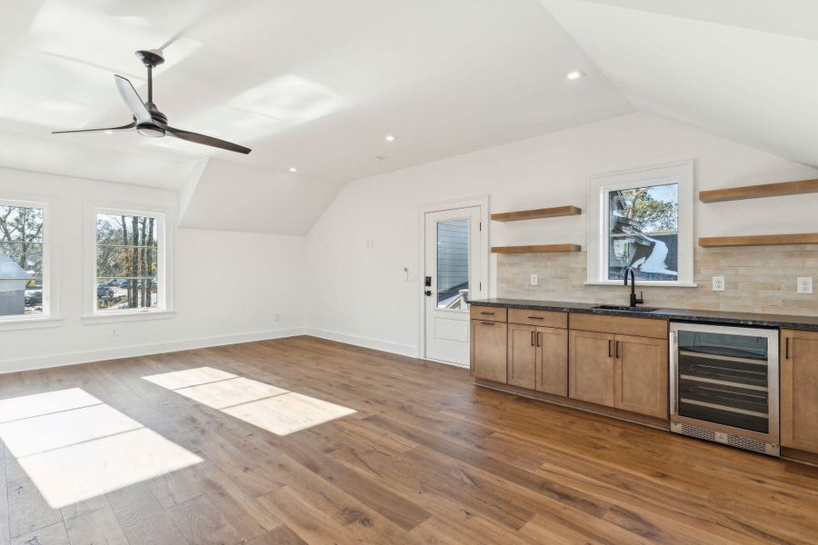 Image 71 of a home in .