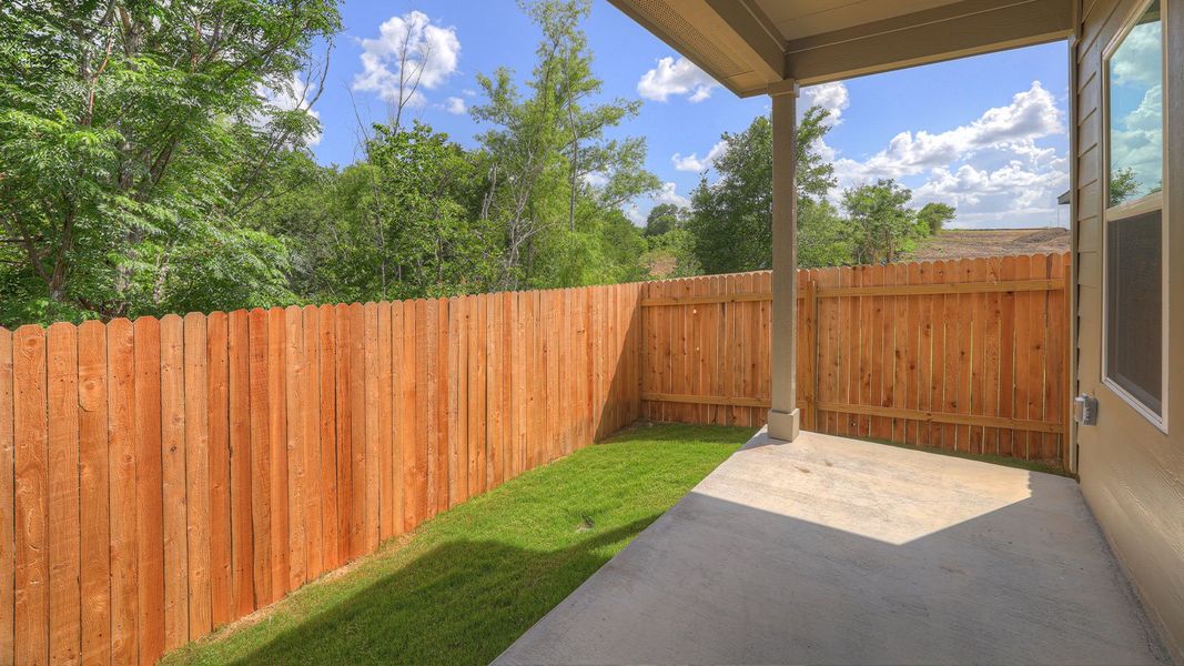 Exterior details and patio area of a home in Bollinger, Maxwell (Image 4).
