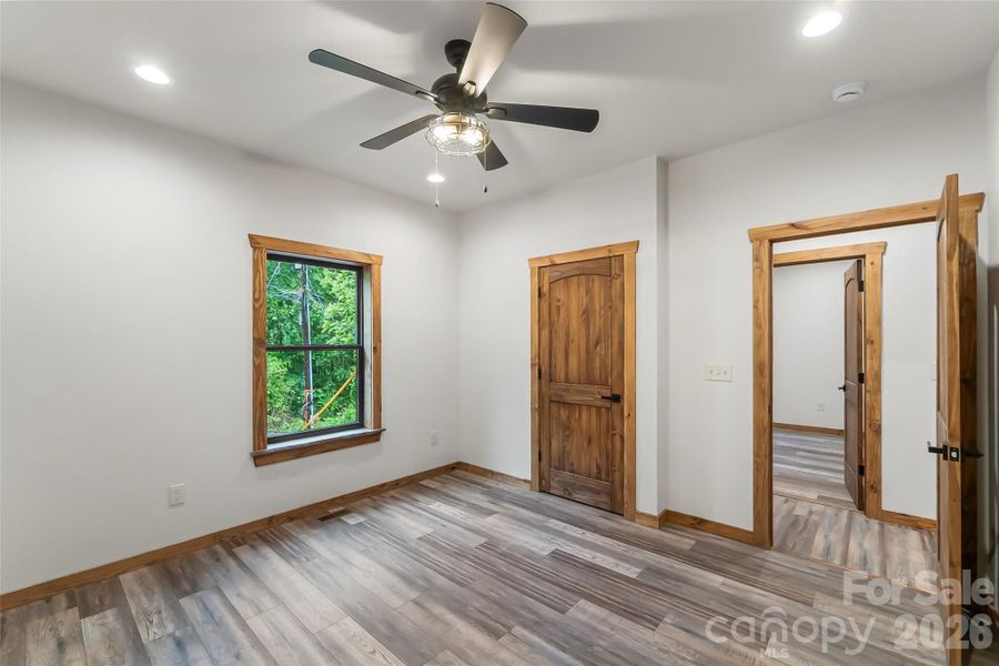 Spacious, unfurnished interior of a new home in , Leicester (Image 21).