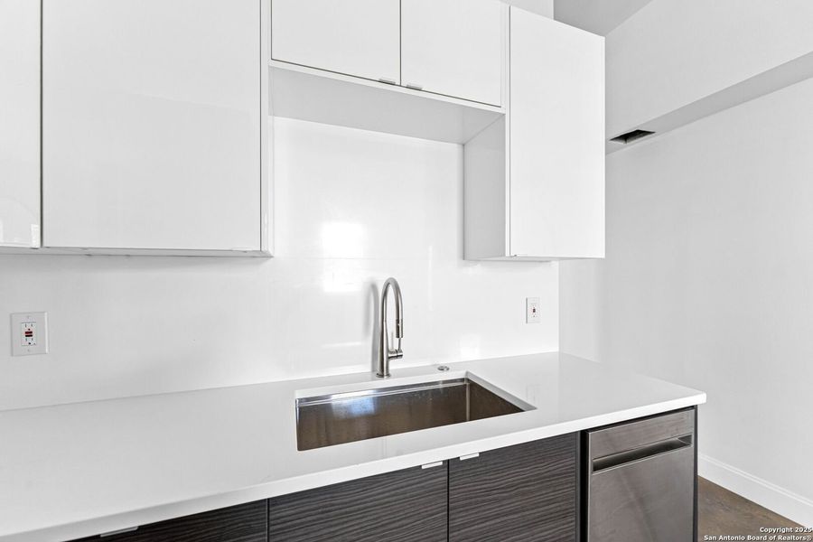 Image 18 of a home in .