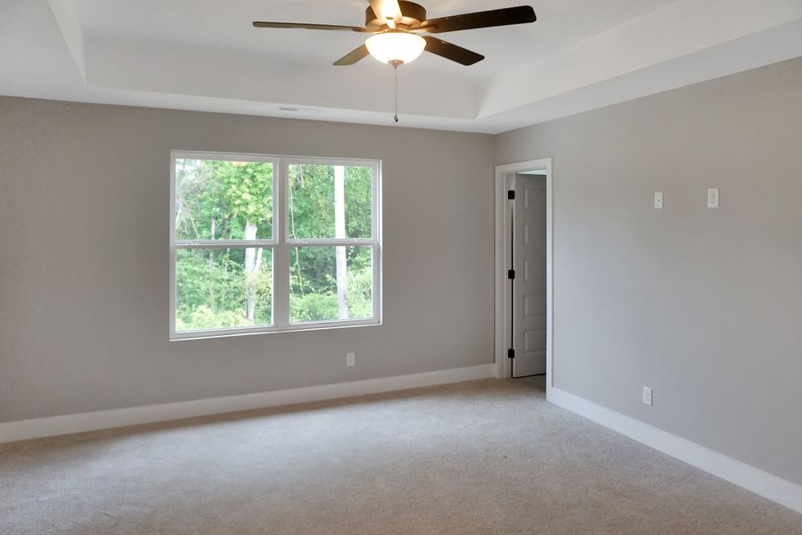 Representative unfurnished interior of a home built from the Anderson by Parkside Builders in Givens Park, Chattanooga (Image 21).