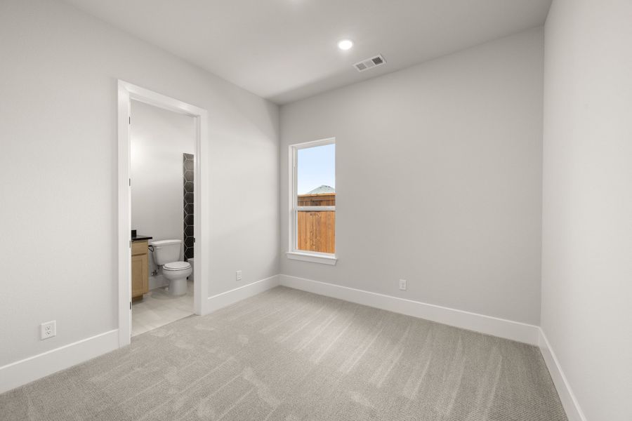 Spacious, unfurnished interior of a new home in Rio Vista at Kelly Ranch, Aledo (Image 21). Spacious, unfurnished interior of a new home in Rio Vista at Kelly Ranch, Aledo (Image 21).