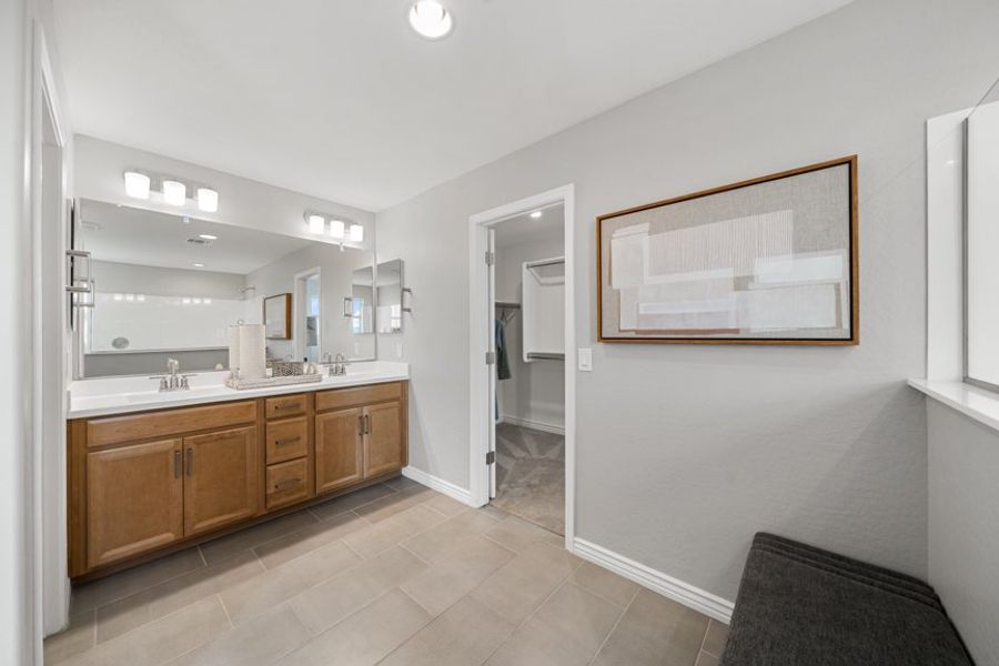 Representative furnished interior of a home built from the 35-4 by Taylor Morrison in Parkside, Phoenix (Image 18).