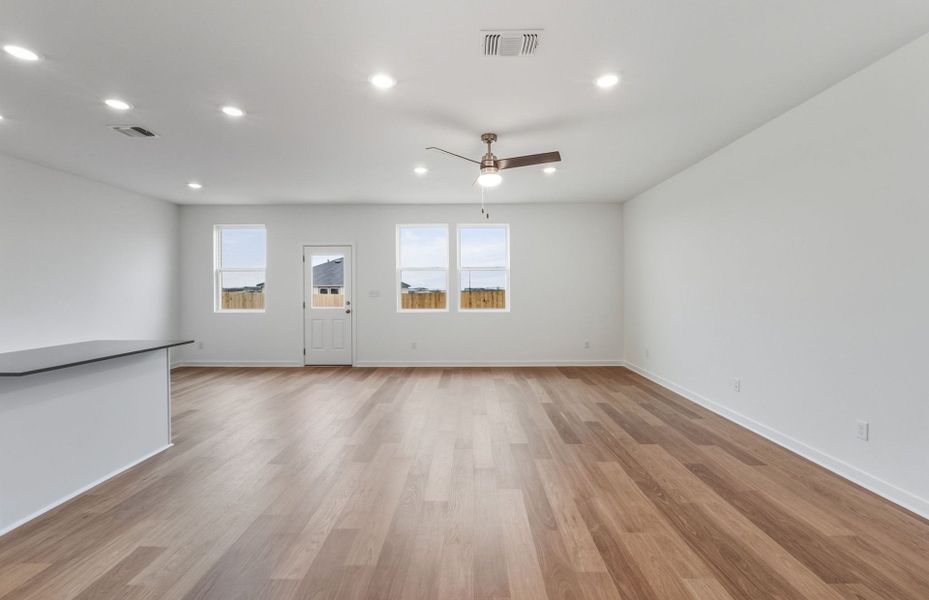 Spacious, unfurnished interior of a new home in Alto, San Marcos (Image 27).