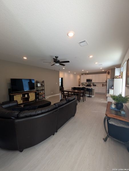 Community amenities in Rose Valley, Converse (Image 31).