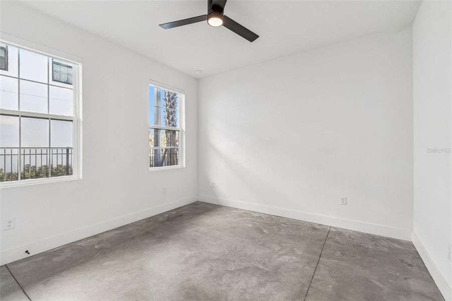 Spacious, unfurnished interior of a new home in , St. Petersburg (Image 26).