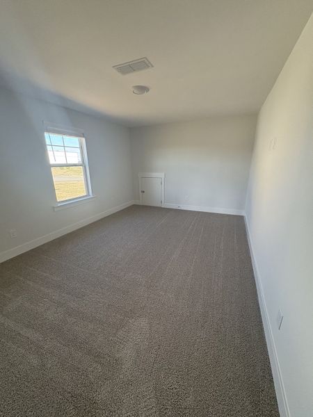 Spacious, unfurnished interior of a new home in Rookers Bend, Smyrna (Image 21).