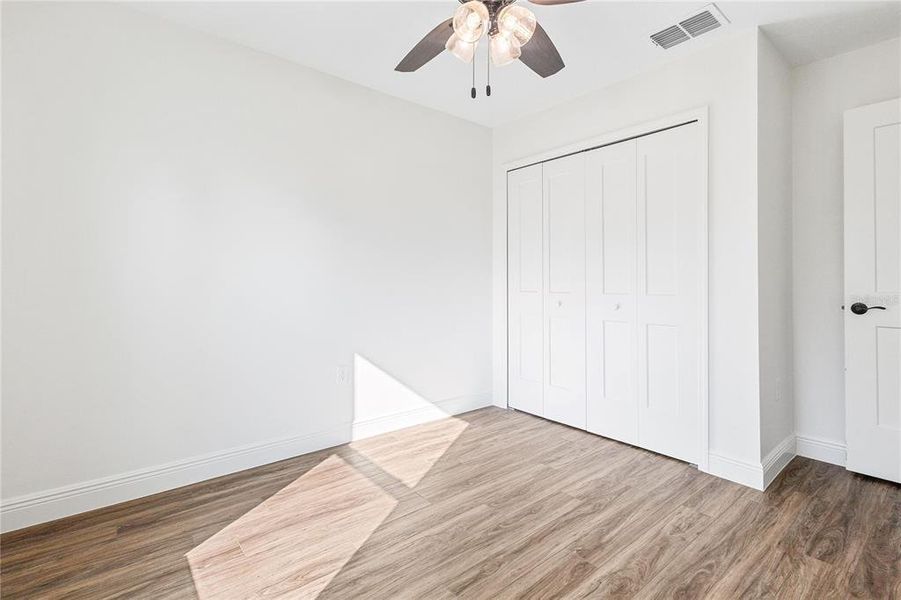 Spacious, unfurnished interior of a new home in , Williston (Image 29).