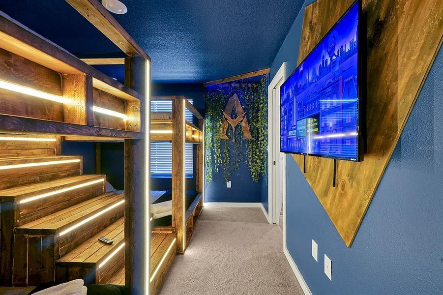 Image 37 of a home in .